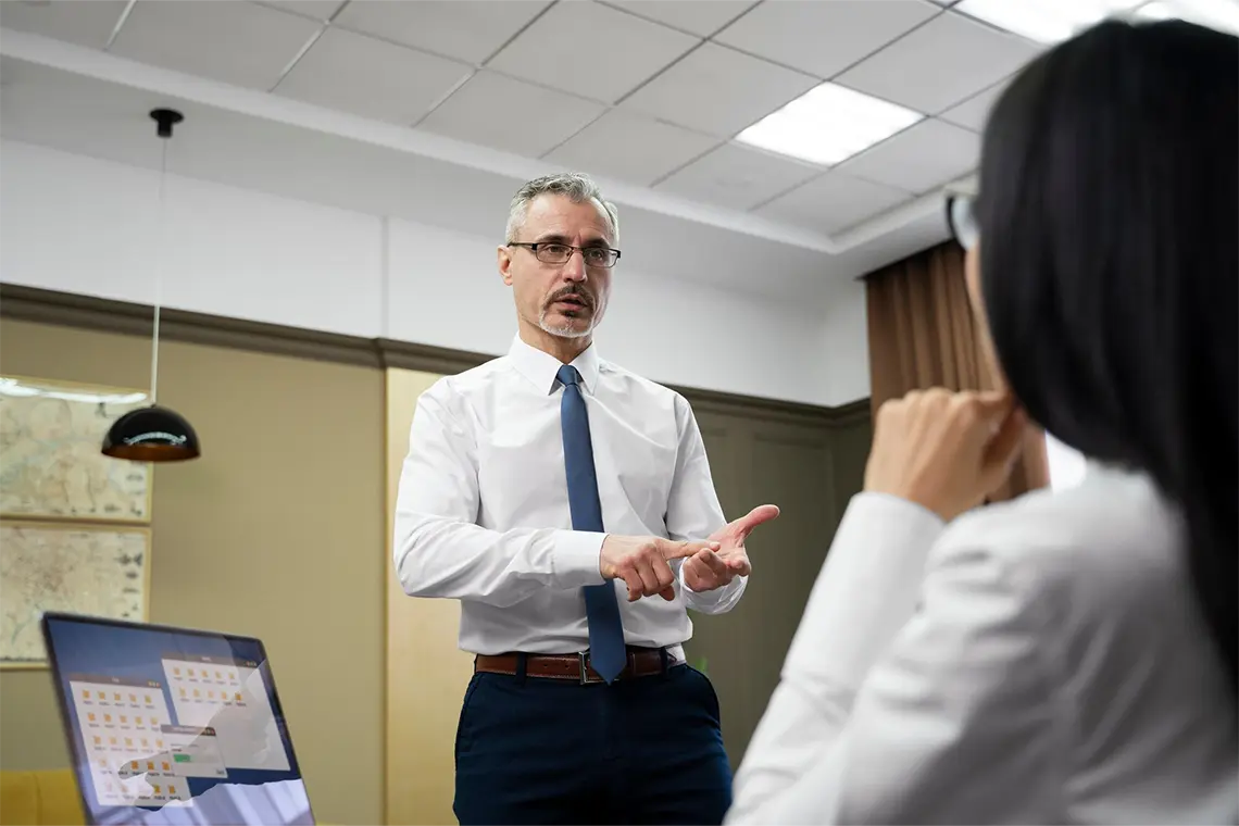 Enfoque Integral: Bienes Raíces y Estrategias de Éxito