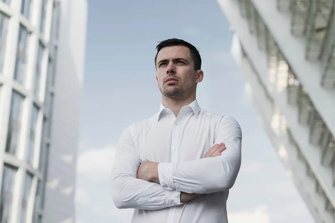 Escudo Virtual: Medidas de Seguridad en Línea para Agentes Inmobiliarios